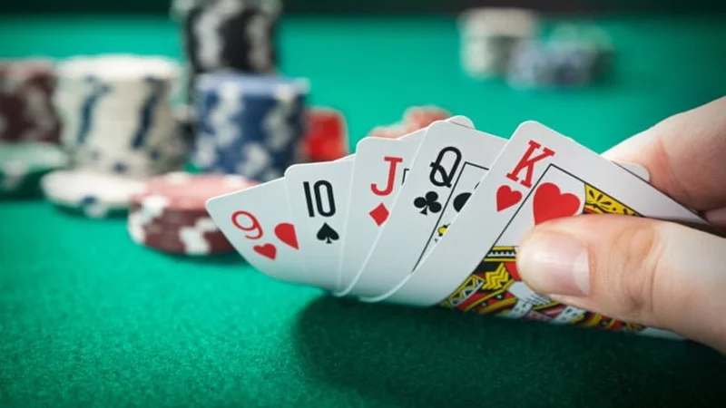 Cách diễn ra ván bài Poker Mig8 chuyên nghiệp